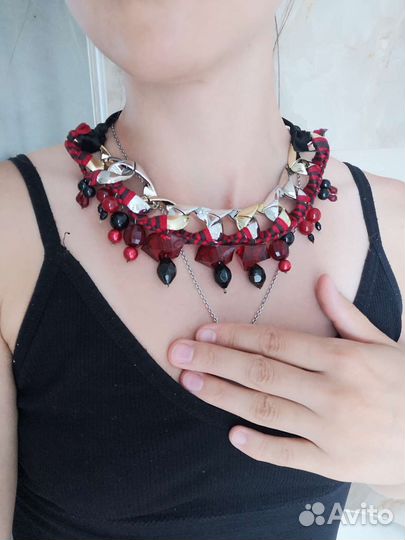 Серьги, колье
