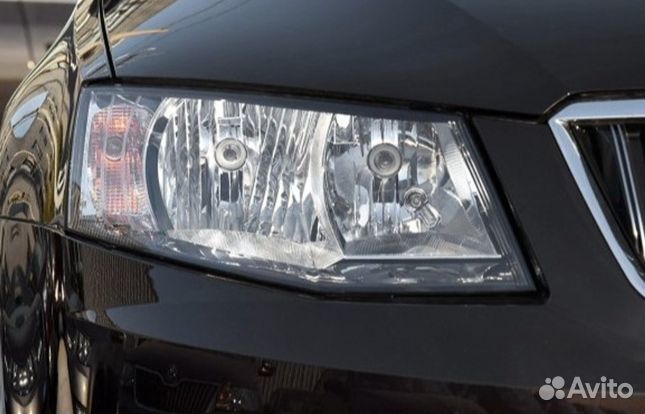 Стекло фары Skoda Octavia A7 2013 - 2017