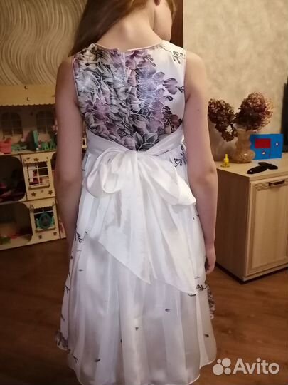 Платье праздничное