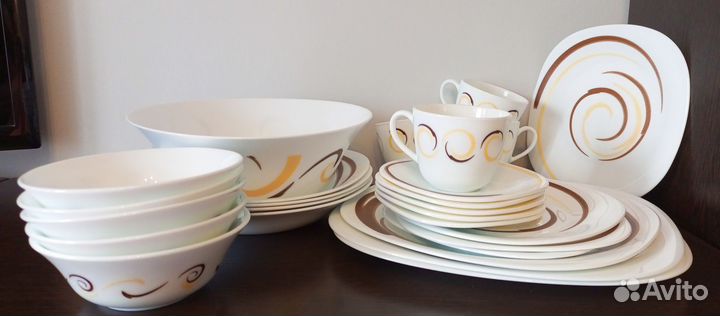 Набор столовой посуды бу 4 персоны