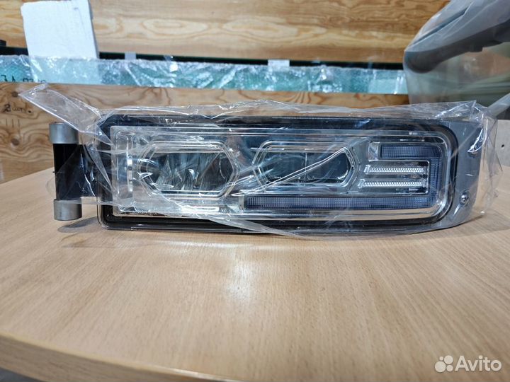 Фара противотуманная левая howo T5G 811W25320-6003