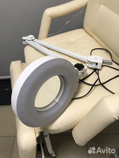 Лампа лупа настольная