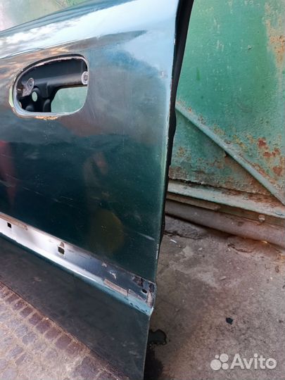 Дверь передняя левая Honda Civic 6 Хетчбек