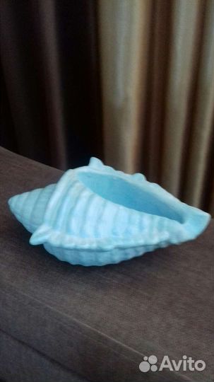 Цветы из бисера и кашпо из гипса ручной работы