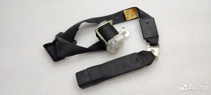 Ремень безопасности задний Toyota Camry (Xv50)