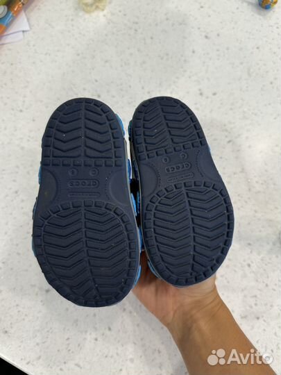 Сандалии Crocs