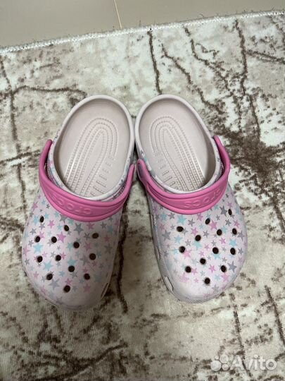 Продам кроксы девичьи