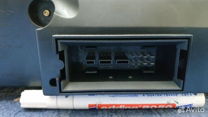 Панель приборов Volkswagen Caddy