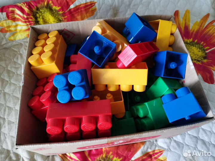 Конструктор крупный