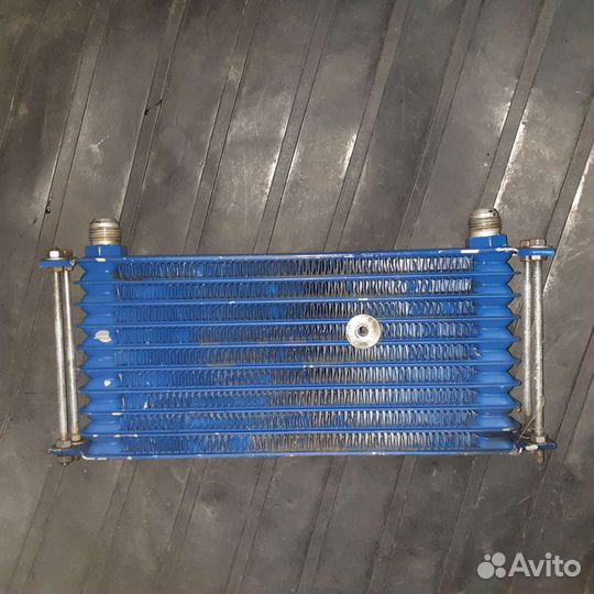 Дополнительный масленный радиатор