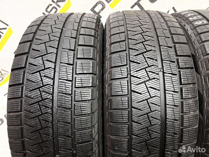 Pirelli Ice Asimmetrico Plus 215/60 R17 96Q