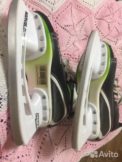 Коньки хоккейные детские