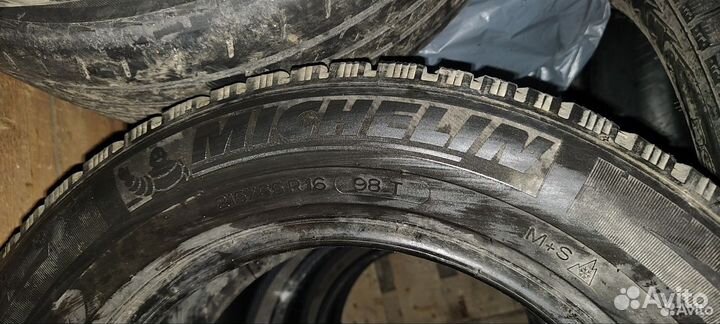 Michelin X-Ice North 215/65 R16 98T