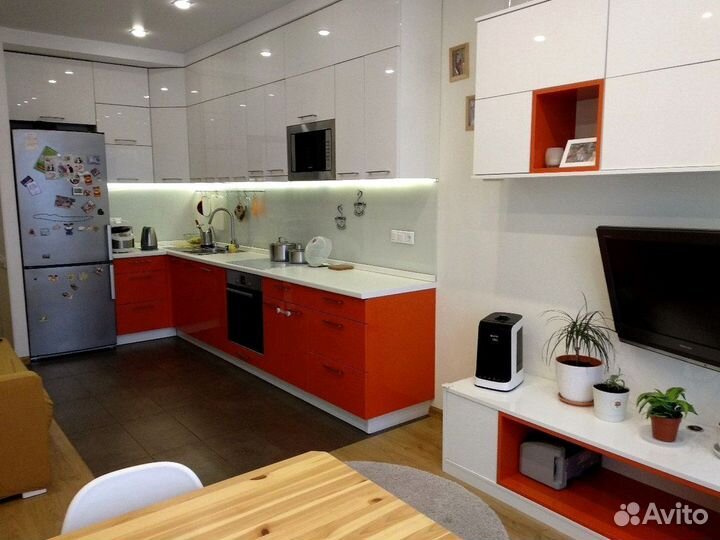 Кухонный гарнитур угловой в потолок