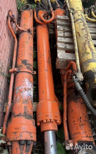 Гидроцилиндры Hitachi ZX450-3