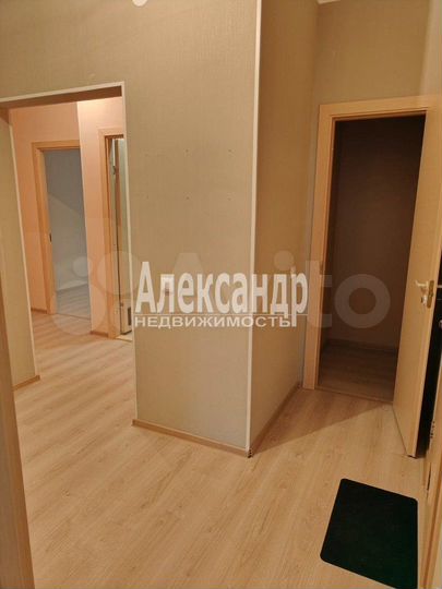1-к. квартира, 52 м², 1/4 эт.