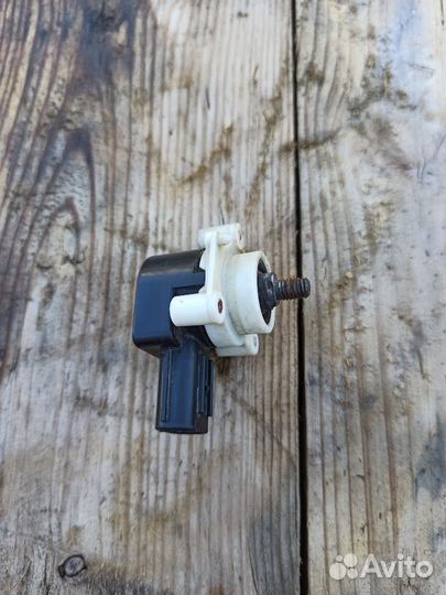 Датчик уровня фар