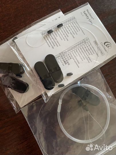 Страховочный трос с клипсой для слухового аппарата