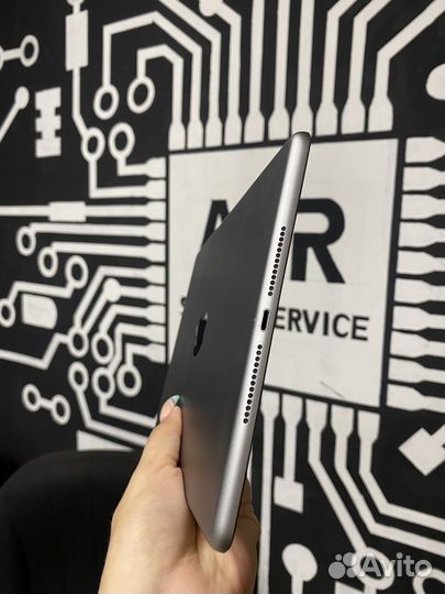 Apple iPad 6 поколения 32gb Wi-Fi Space Gray