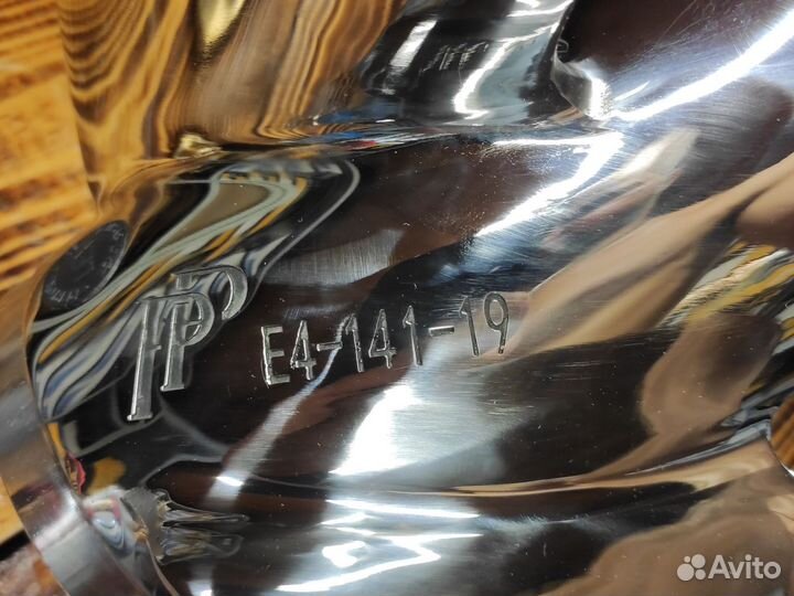 Гребной винт 150-300 л.с.; 4х14-1/8х19 R, сталь