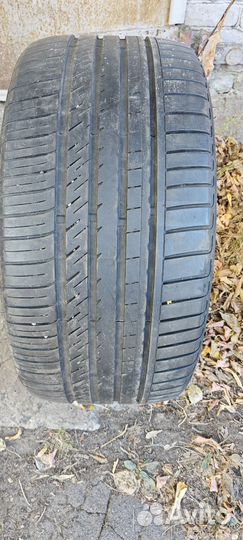 Kinforest KF550-UHP 245/35 R21 и 285/30 R21