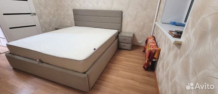 Кровать двухспальная