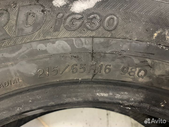 Yokohama Ice Guard IG30 215/65 R16