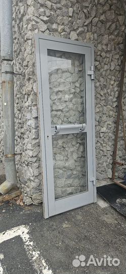 Алюминиевые двери бу