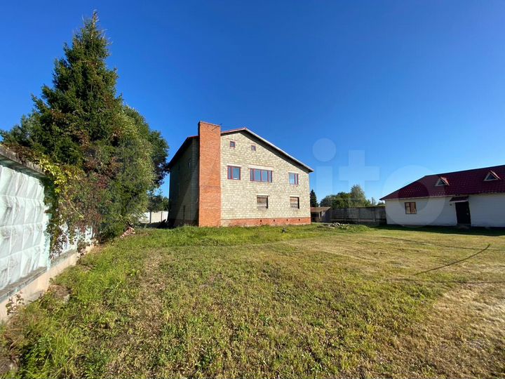 Коттедж 700 м² на участке 33 сот.