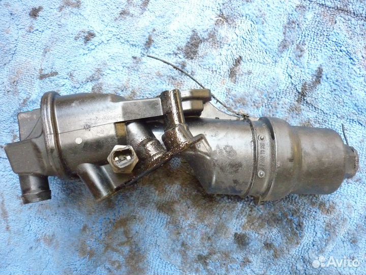 Корпус масленого фильтра на фольксваген ауди