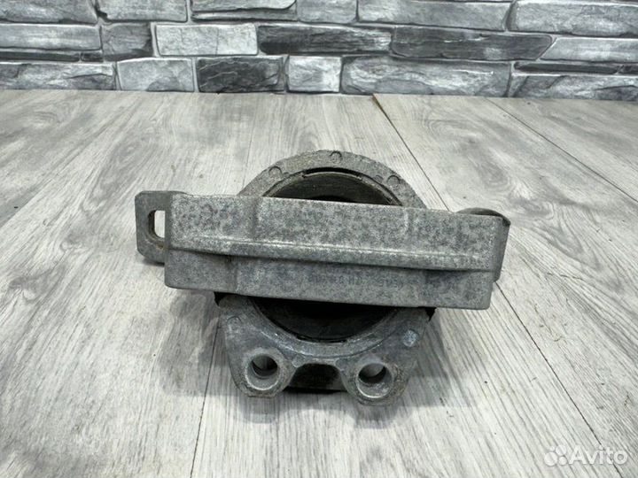 Опора двигателя правая Ford Focus 3 pnda 2012