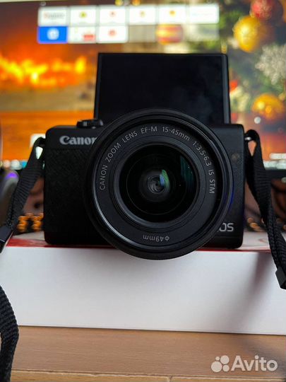 Беззеркальная камера Canon EOS M200