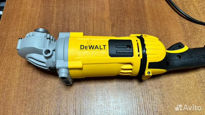 Болгарка DeWolt 2300W / 230mm (M14)