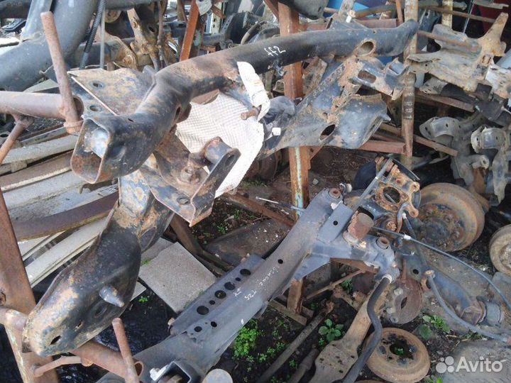 Подрамник задний Ford Focus