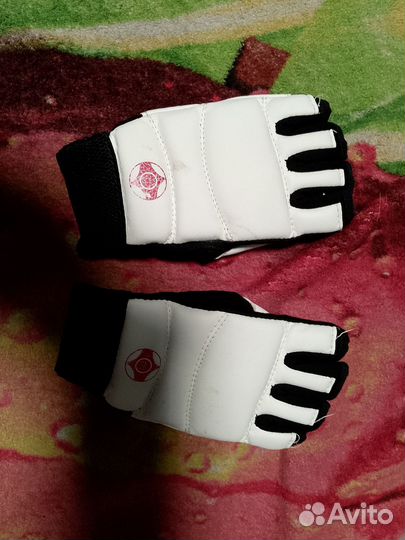 Перчатки для каратэ детские