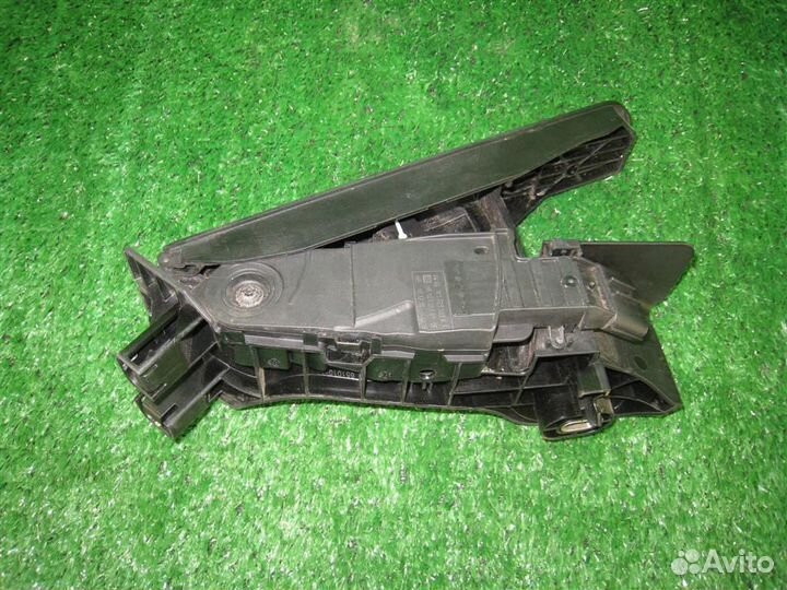 Педаль газа электронная volkswagen Tiguan (5N1) 2