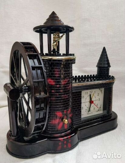 Часы настольные. Музыкальные. Редкие