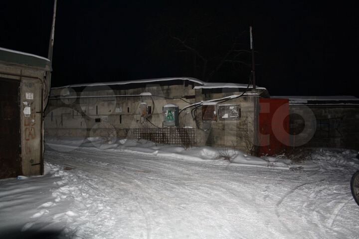 Гараж, > 30 м²