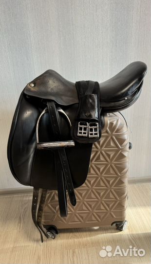 Седло выездковое