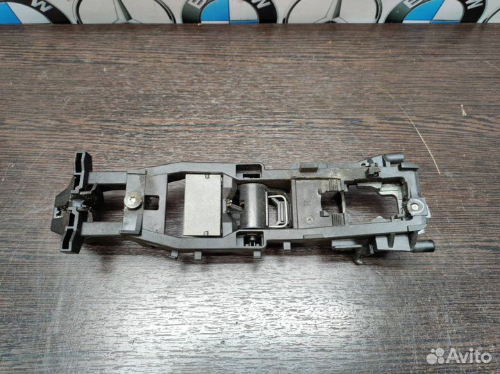 Каркас правой ручки двери Mercedes W211, W219