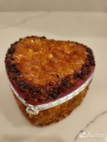 Янтарная шкатулка с зеркалом (стекло в янтаре)