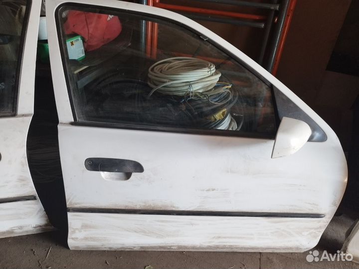 Двери Ford Mondeo 1