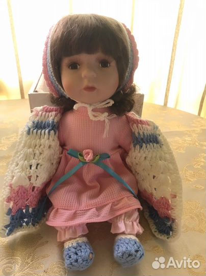 Кукла фарфоровая коллекционная