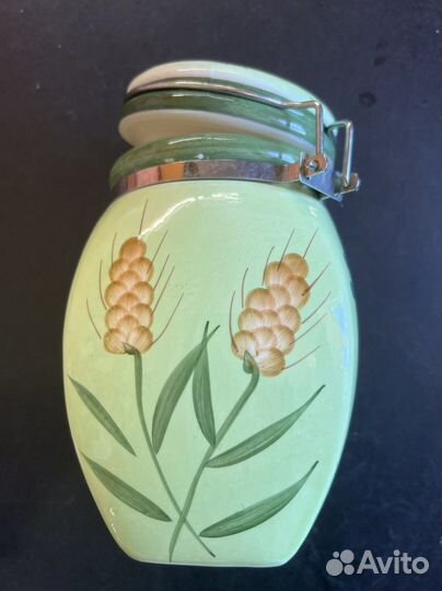 Емкость для сыпучих продуктов