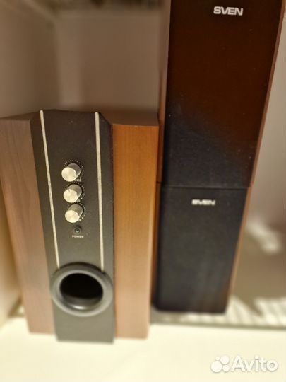 Колонки sven дерево