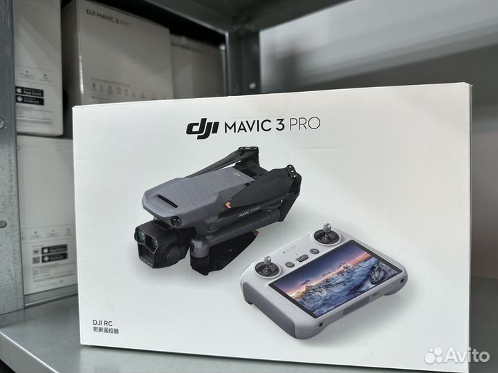 Квадрокоптер DJI Mavic 3 PRO RC дрон