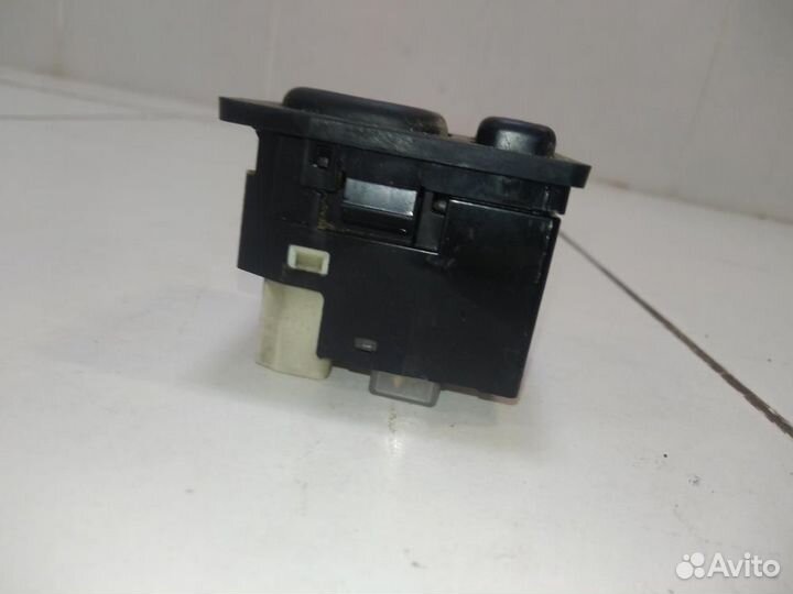 Переключатель регулировки зеркала Mitsubishi L200