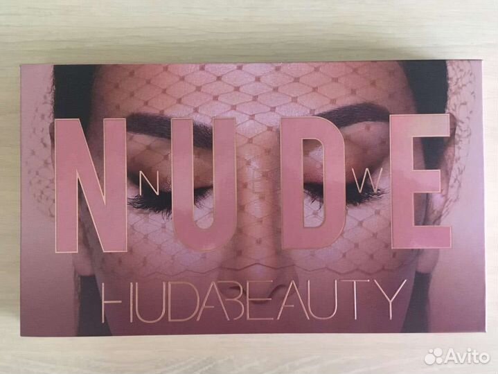 Новая палетка Huda Beauty NEW nude