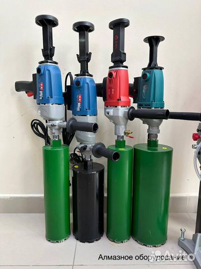 Дрель алмазного сверления с перчатками