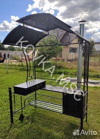 Мангал с крышей